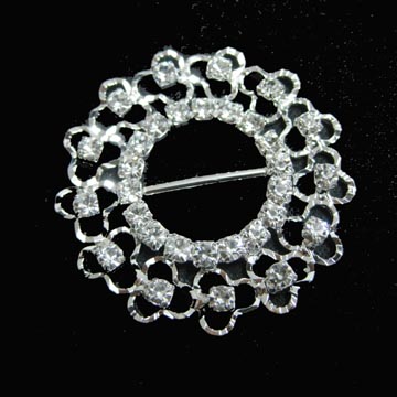 Round delicate diamante buckle for 15mm ribbon