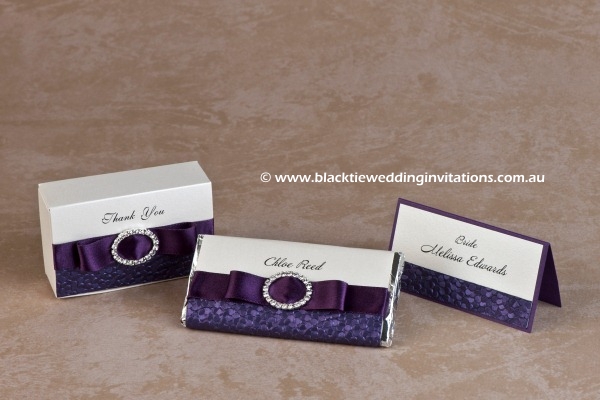 violetta - favour box, personalised chocolate and place card